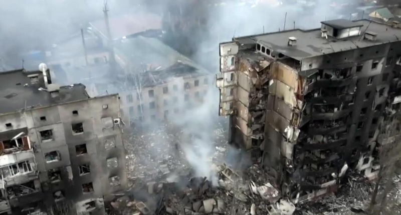 Ucraina, l'offensiva russa si estende sulle città dellì'Ovest: continuano i bombardamenti su Mariupol