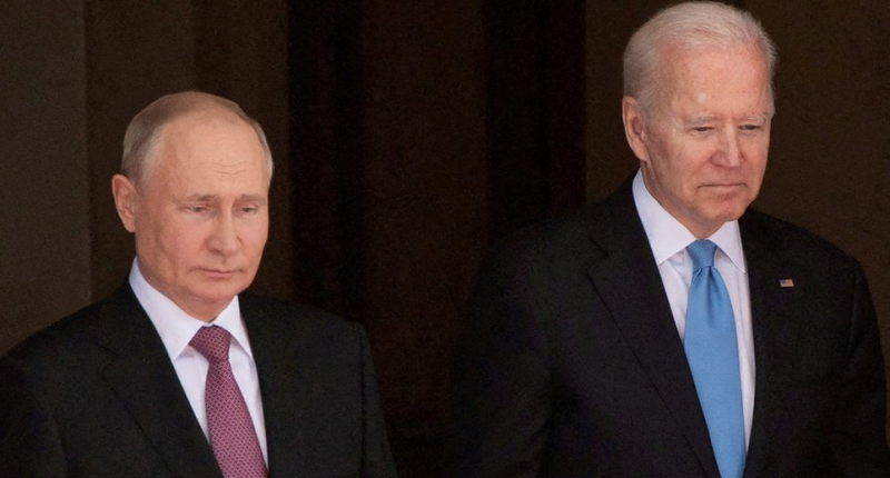 Usa-Russia, è di nuovo guerra fredda. Mosca convoca l'ambasciatore americano: "Rapporti incrinati dopo le parole di Biden"